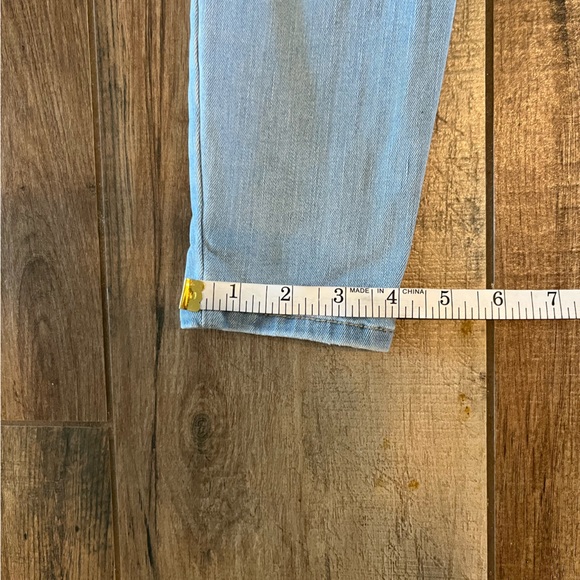 PacSun Perfect Fit Lightwash Deconstructed Jegging - Picture 7 of 8